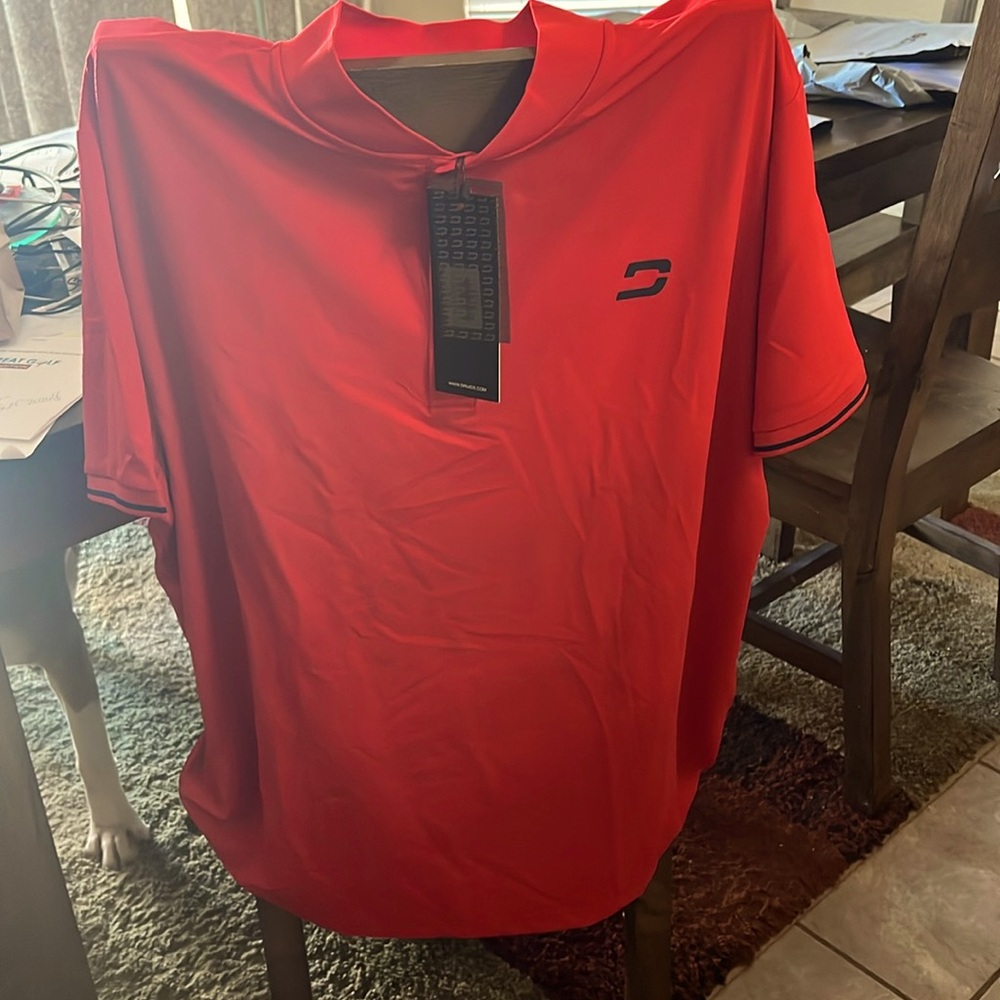Men’s golf shirt